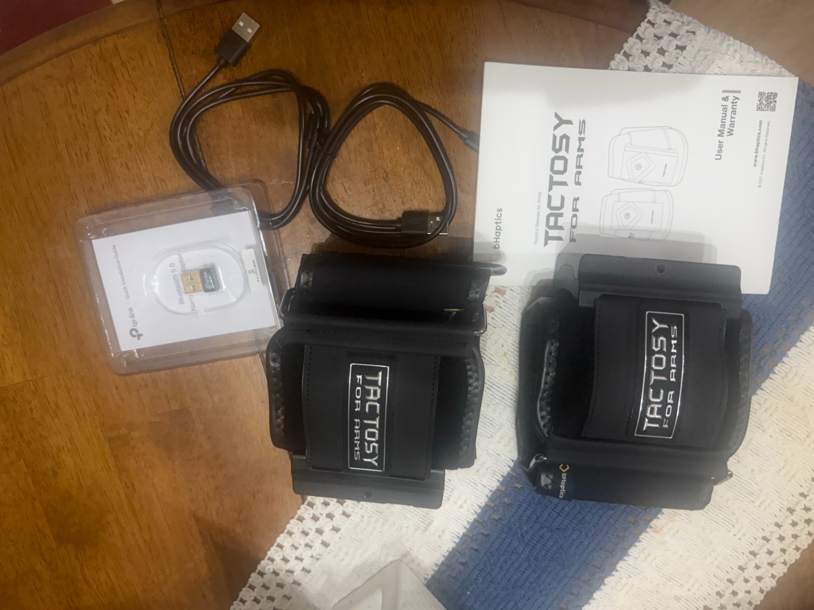 bHaptics Tactosy for Arms BHTTS0100